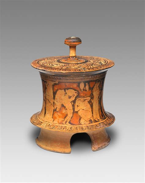 Terracotta pyxis (box) 